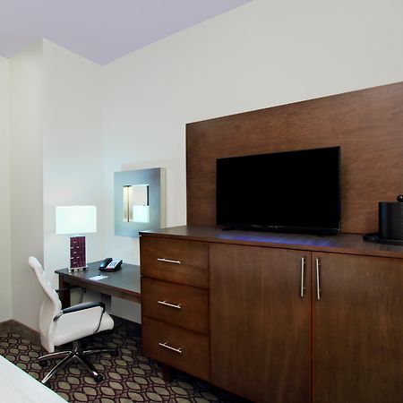 Holiday Inn Express Baton Rouge Downtown, An Ihg Hotel Bagian luar foto